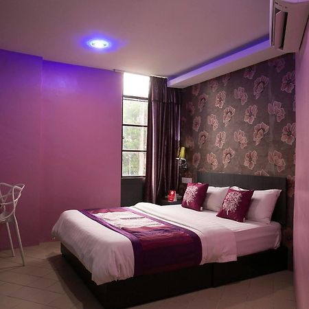 Oyo 176 Hotel Q Inn Petaling Jaya Eksteriør billede