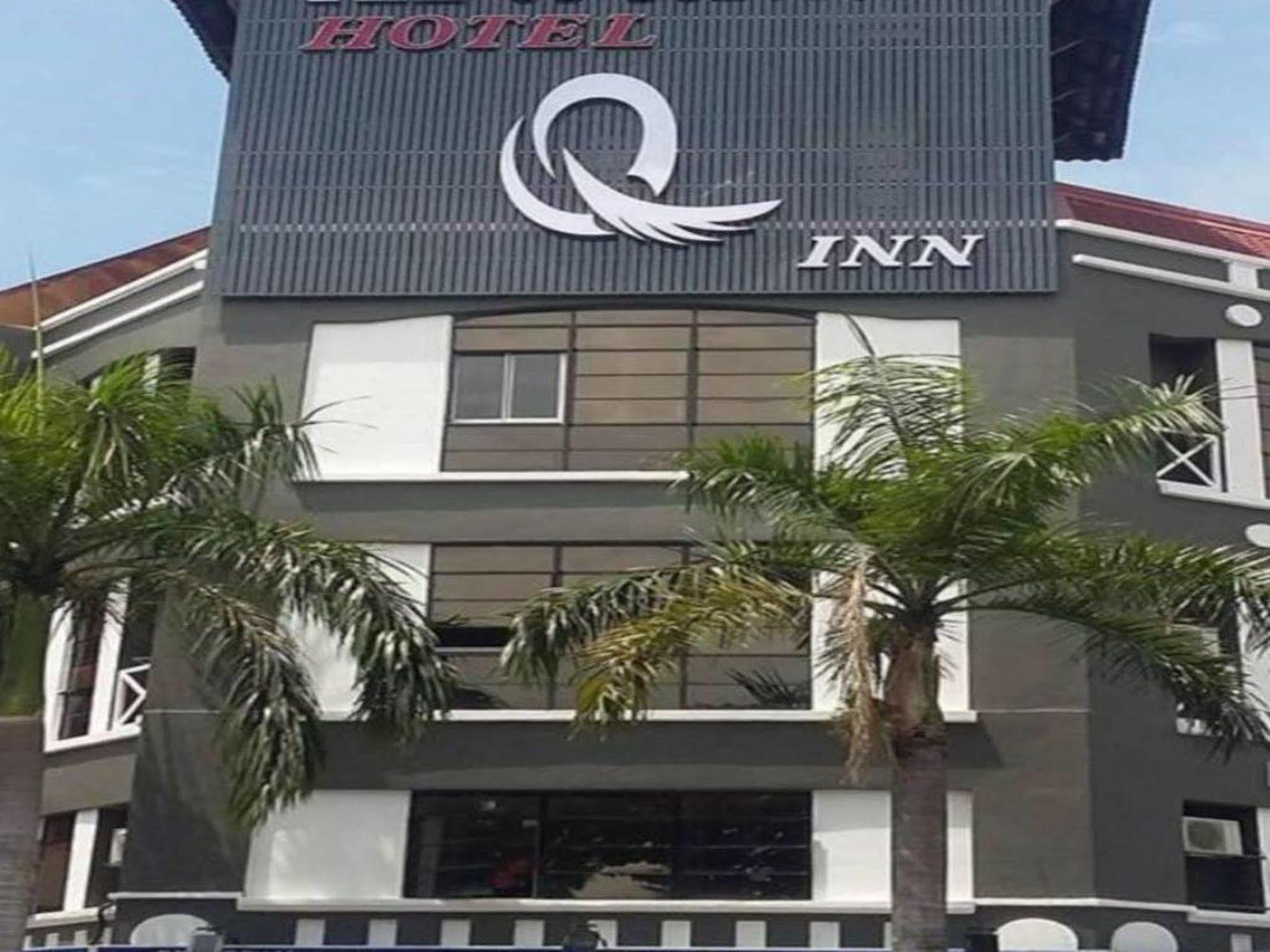 Oyo 176 Hotel Q Inn Petaling Jaya Eksteriør billede